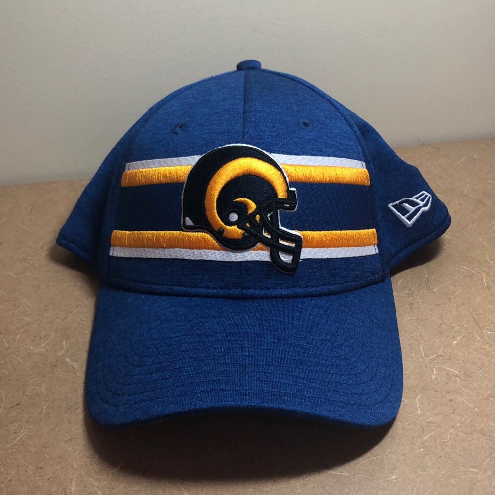 NEW ERA  39 Thirty Cap Rams NFL Size Medium/Large.